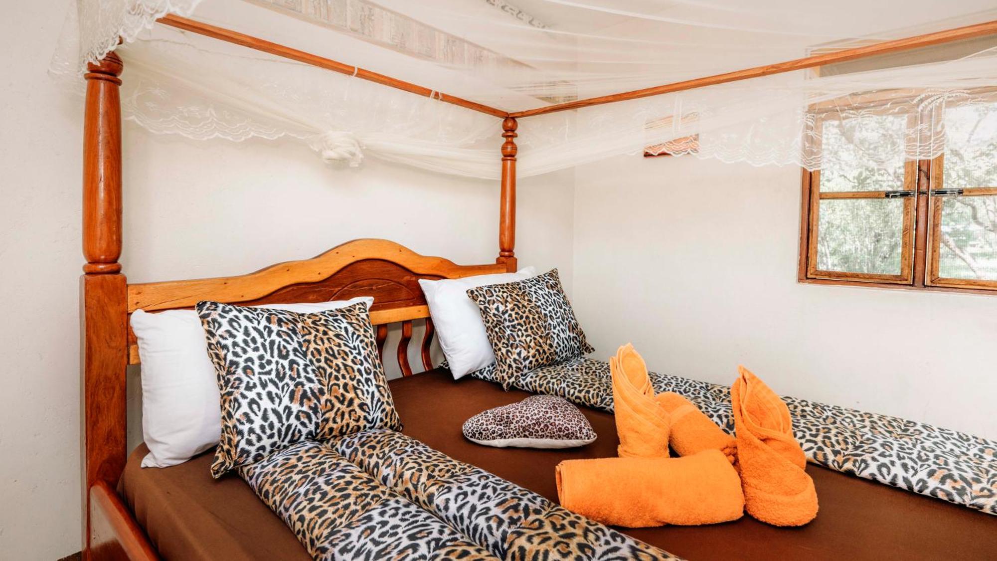Mama Washindi Lodge Pakwach Экстерьер фото
