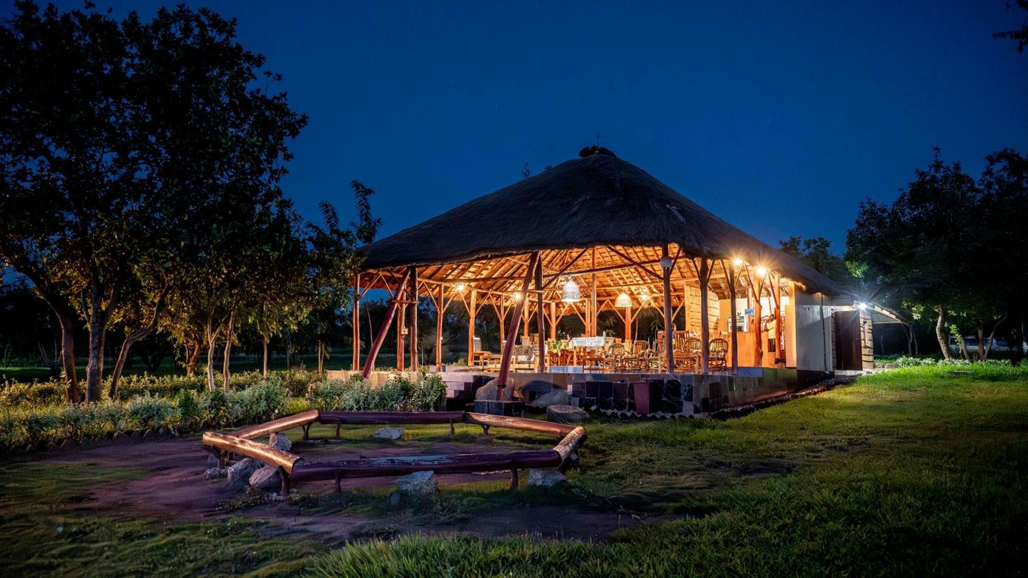 Mama Washindi Lodge Pakwach Экстерьер фото